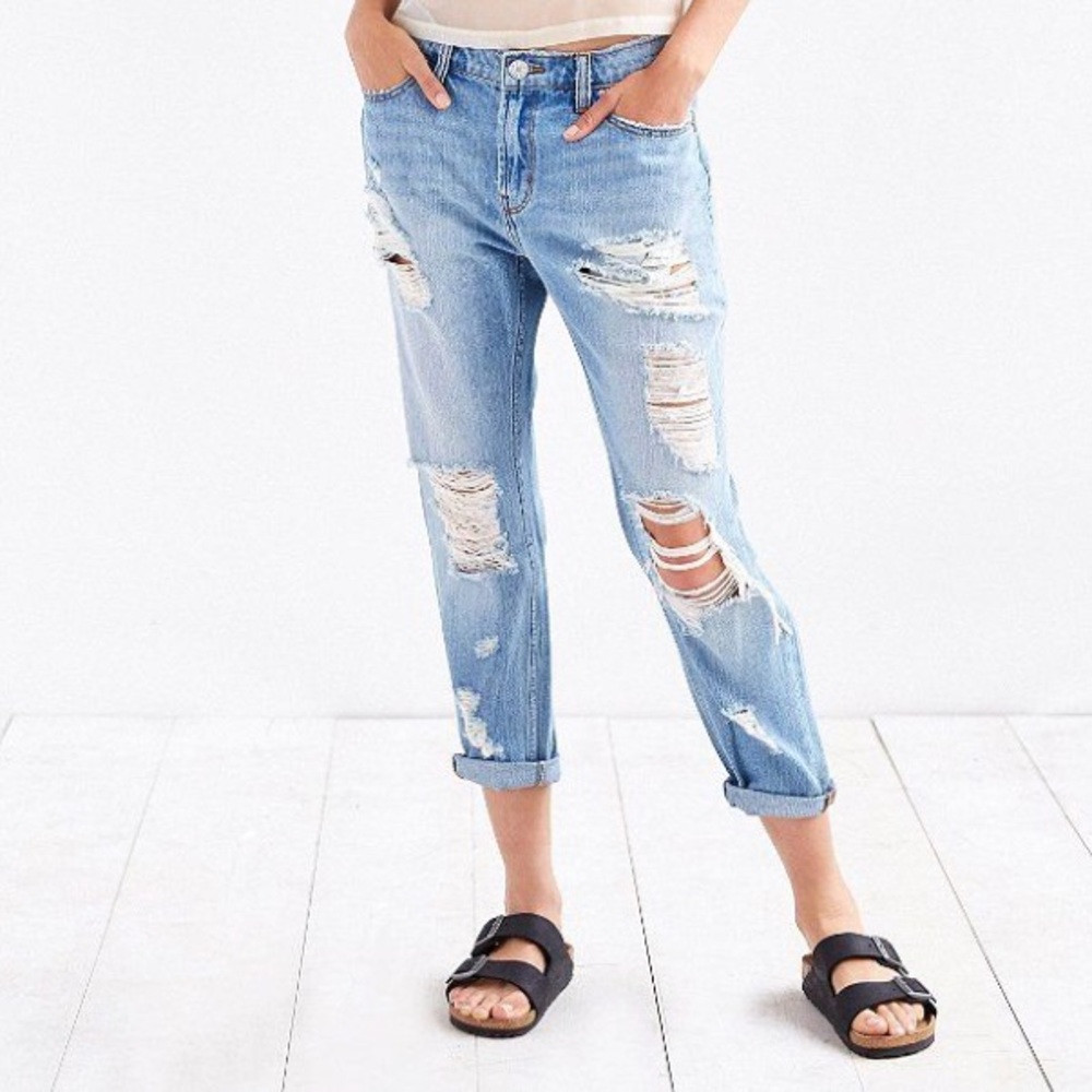 FLASH SALE BDG slim boyfriend jeans